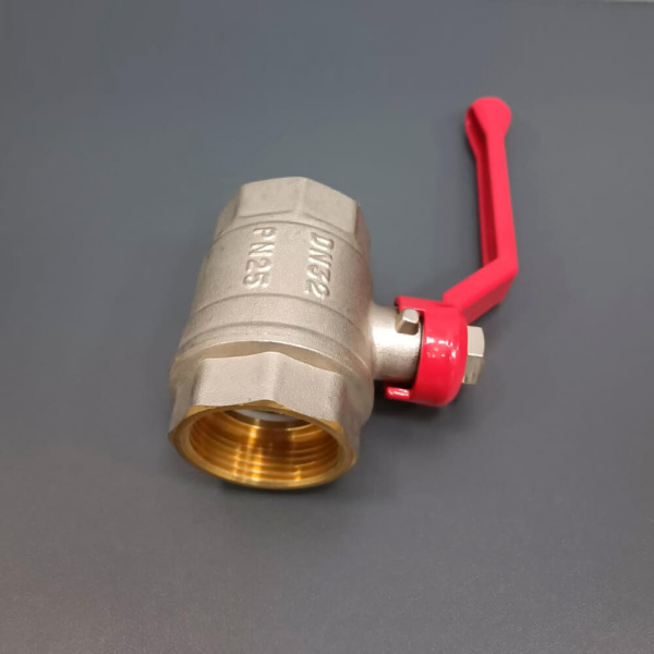 Кран 1 1/4" г/г Remer 371114