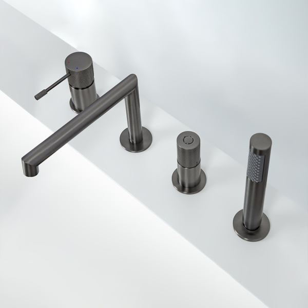 Смеситель на борт ванны AVS Seeme оружейная сталь